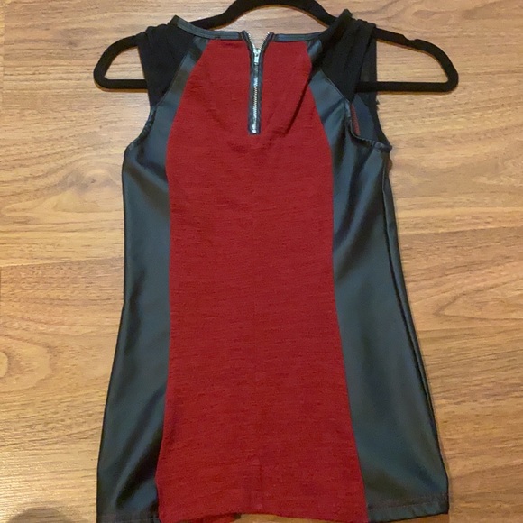 FoxyJeans Top - Picture 2 of 2